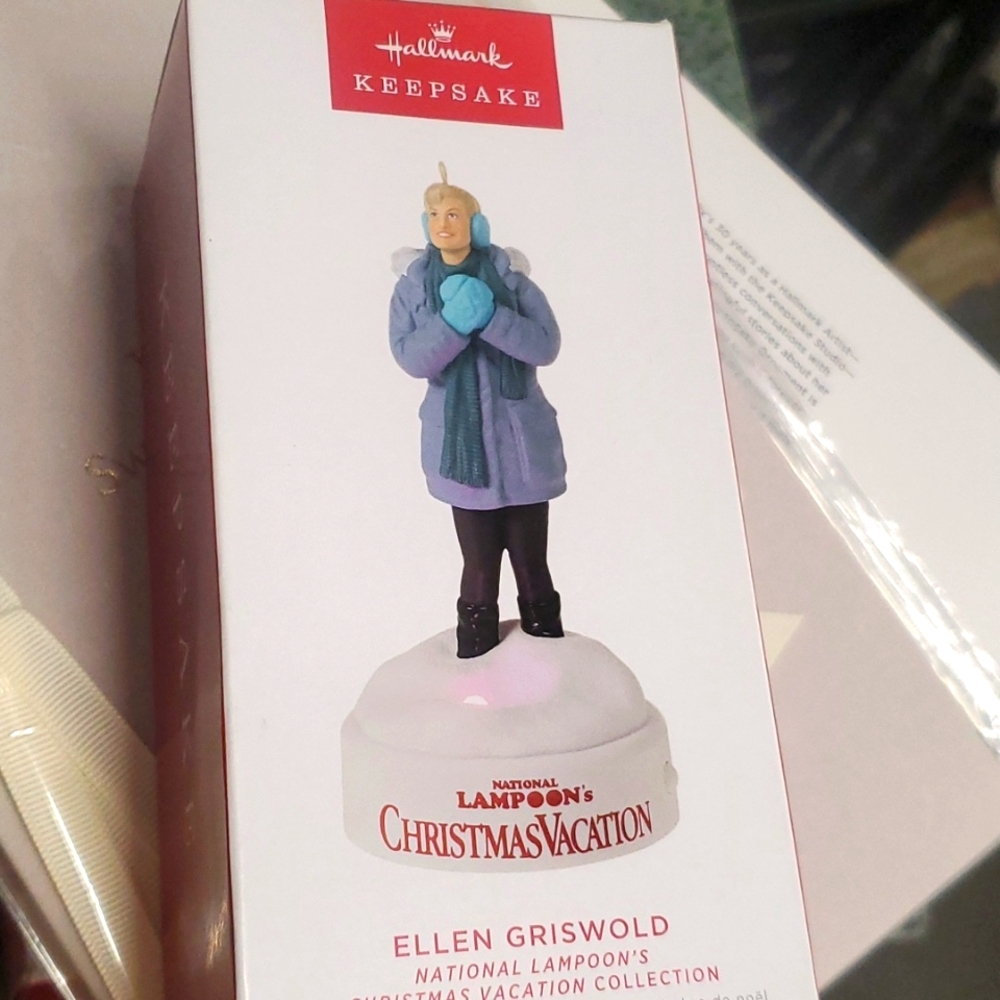 2022 Hallmark Ornament Ellen Griswold National Lampoon's Christmas Vacation New